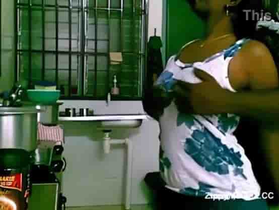 سكس محارم جديد في فيلم نيك هندي اخوات هنود حقيقين مقضينها نيج و مص بزاز ساخن